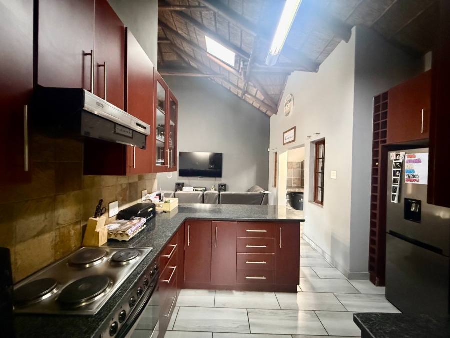 3 Bedroom Property for Sale in Melodie North West